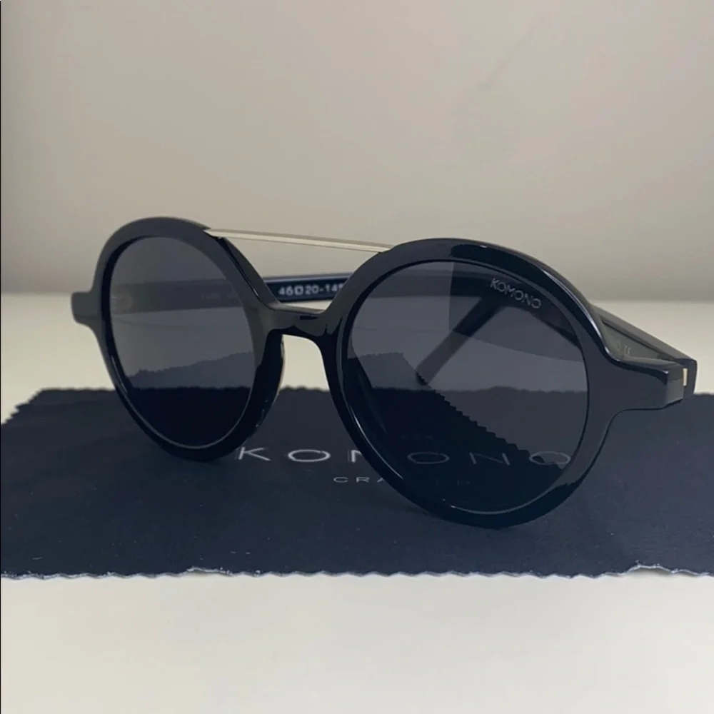 Komono New Vivien Glossy Black Sunglasses Round NWT